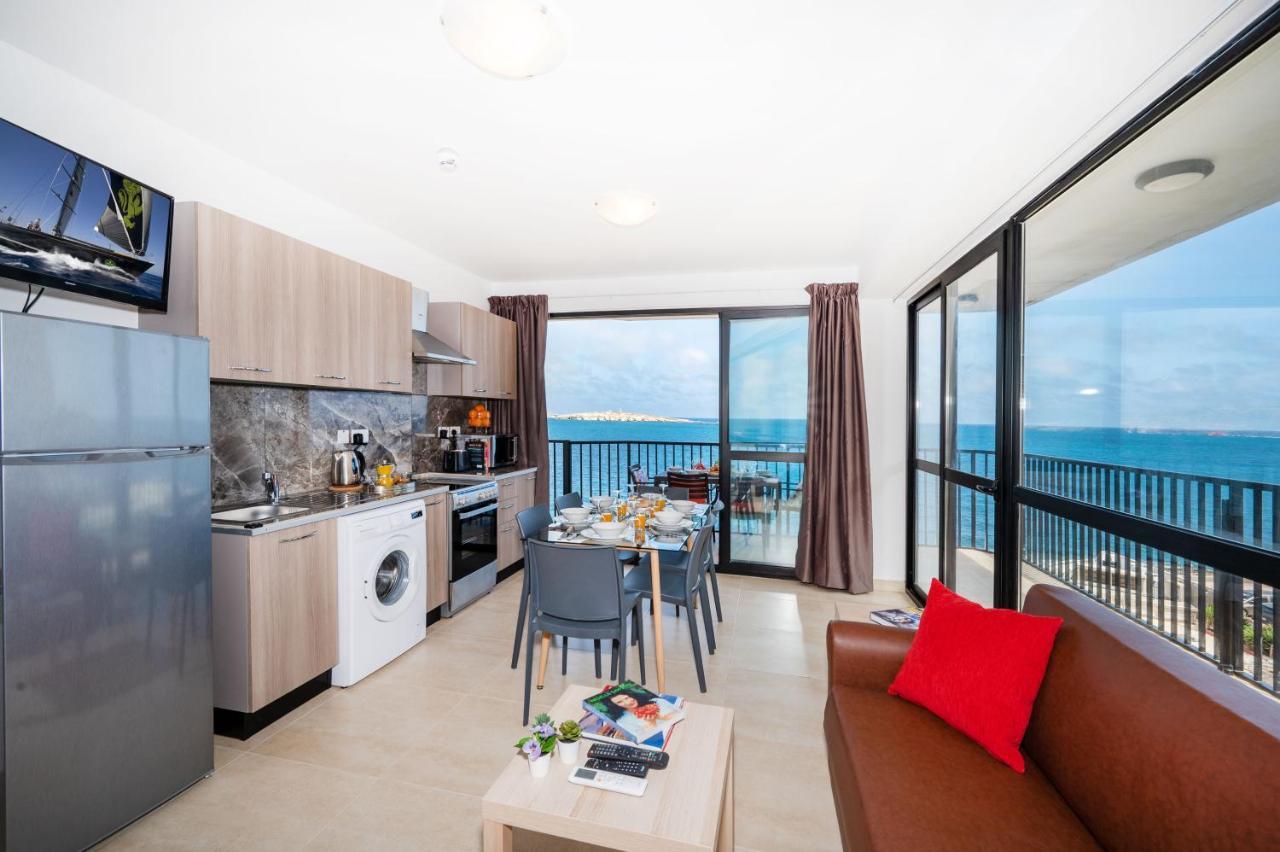 Islet Promenade Seafront Apartment With Large Corner Terrace By Getawaysmalta San Pawl il-Baħar Eksteriør billede
