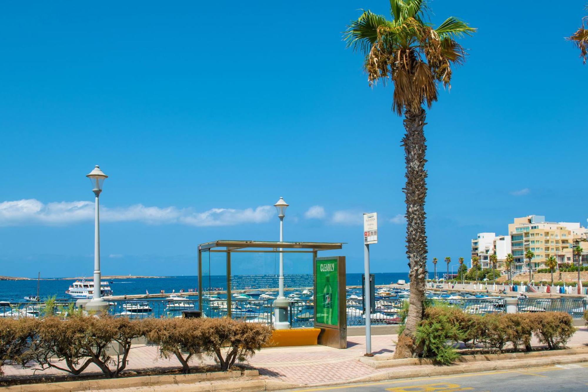 Islet Promenade Seafront Apartment With Large Corner Terrace By Getawaysmalta San Pawl il-Baħar Eksteriør billede