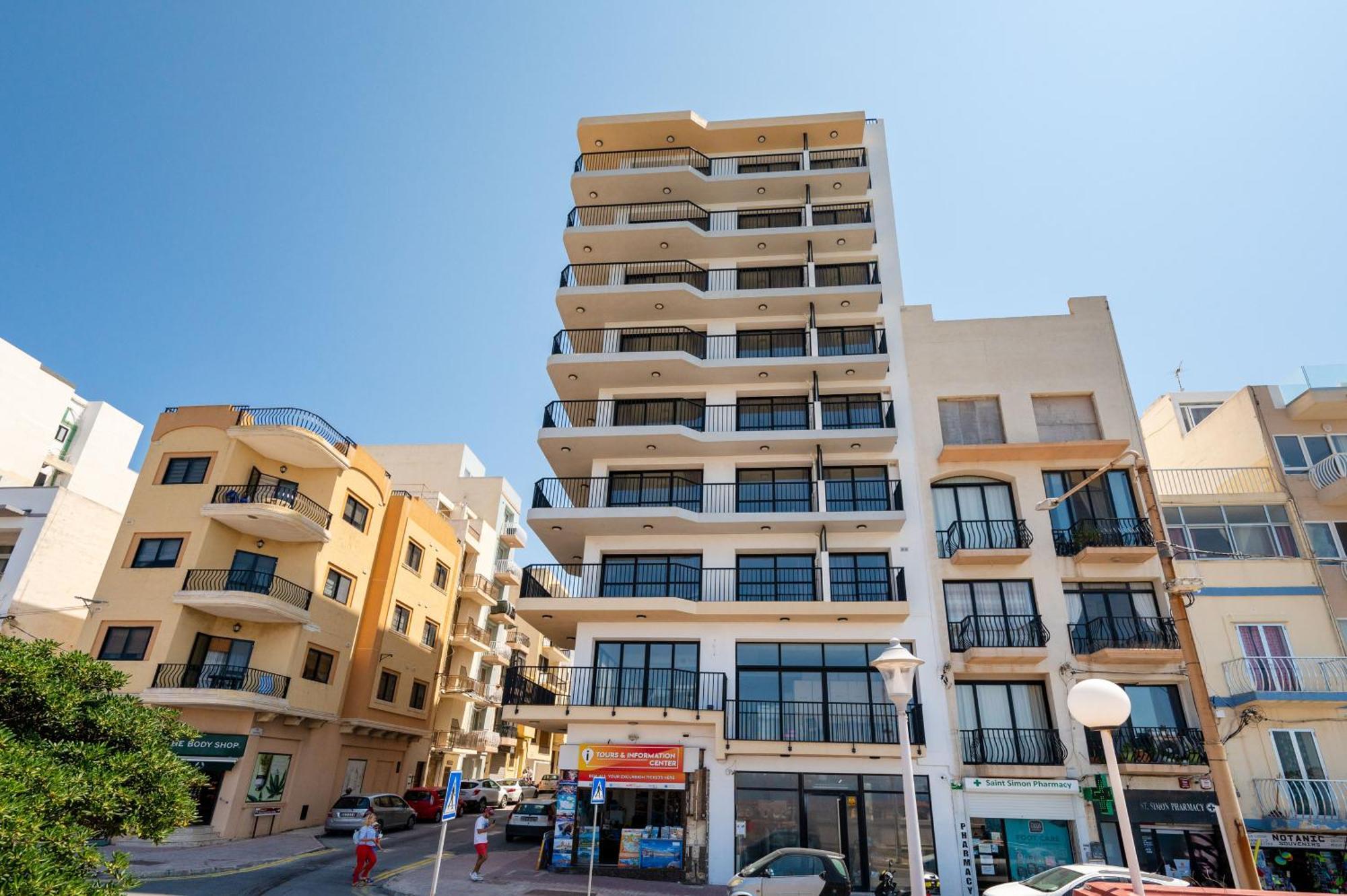 Islet Promenade Seafront Apartment With Large Corner Terrace By Getawaysmalta San Pawl il-Baħar Eksteriør billede